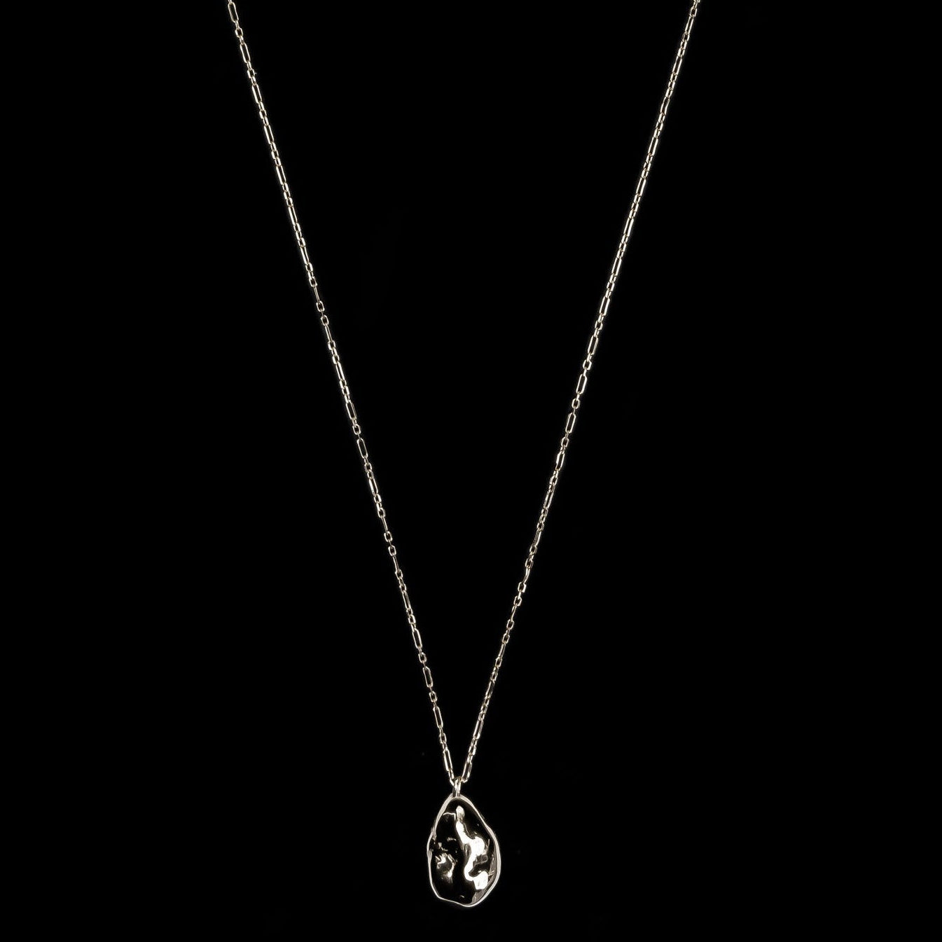Peradam Pendant Silver
